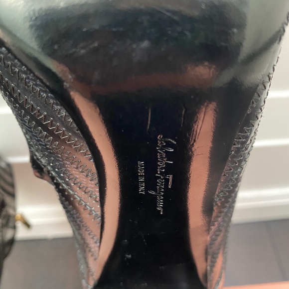 Ferragamo Feeling Topstitched Leather Bootie - Picture 9 of 9